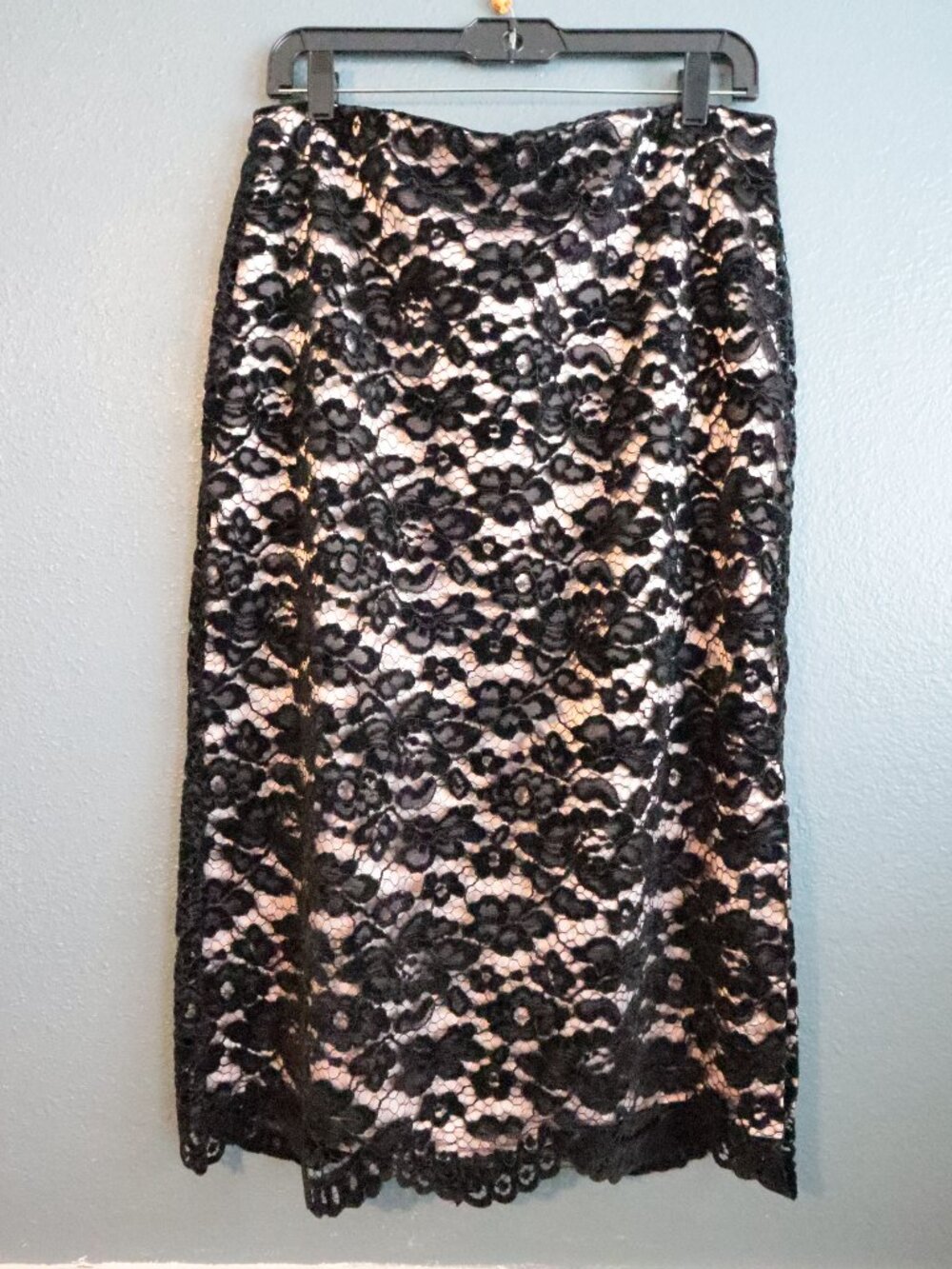 WHBM Black Floral Velvet Lace Skirt